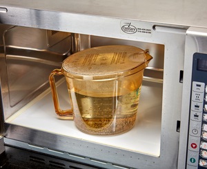 HIGH HEAT MEASURING CUP-(64OZ) 2 QUART 