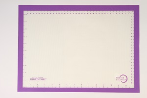 BAKING MAT HALF SIZE PURPLE BORDER